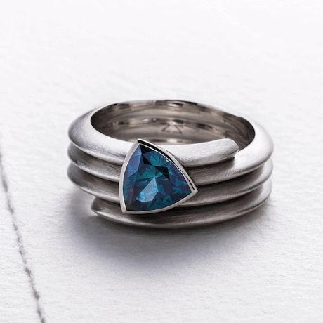 bague or blanc saphir